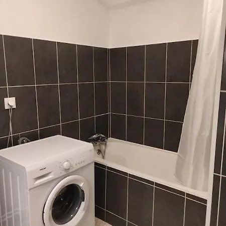 Cocon Traversant Deux Balcons Proche Centre * Sete