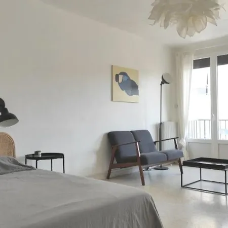 Apartment Cocon Traversant Deux Balcons Proche Centre Sete